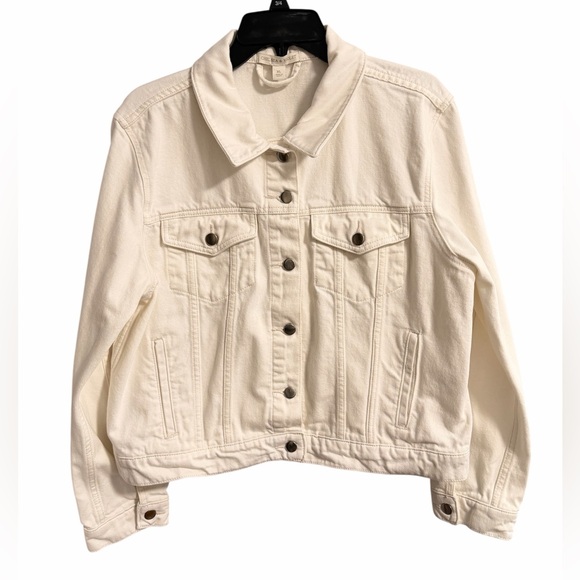 Chelsea & Violet Jackets & Blazers - Chelsea & Violet Women's White Denim Jacket XL